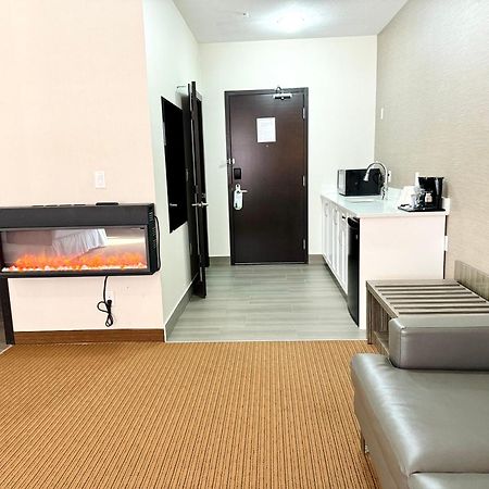Southfort Inn Fort Saskatchewan Dış mekan fotoğraf