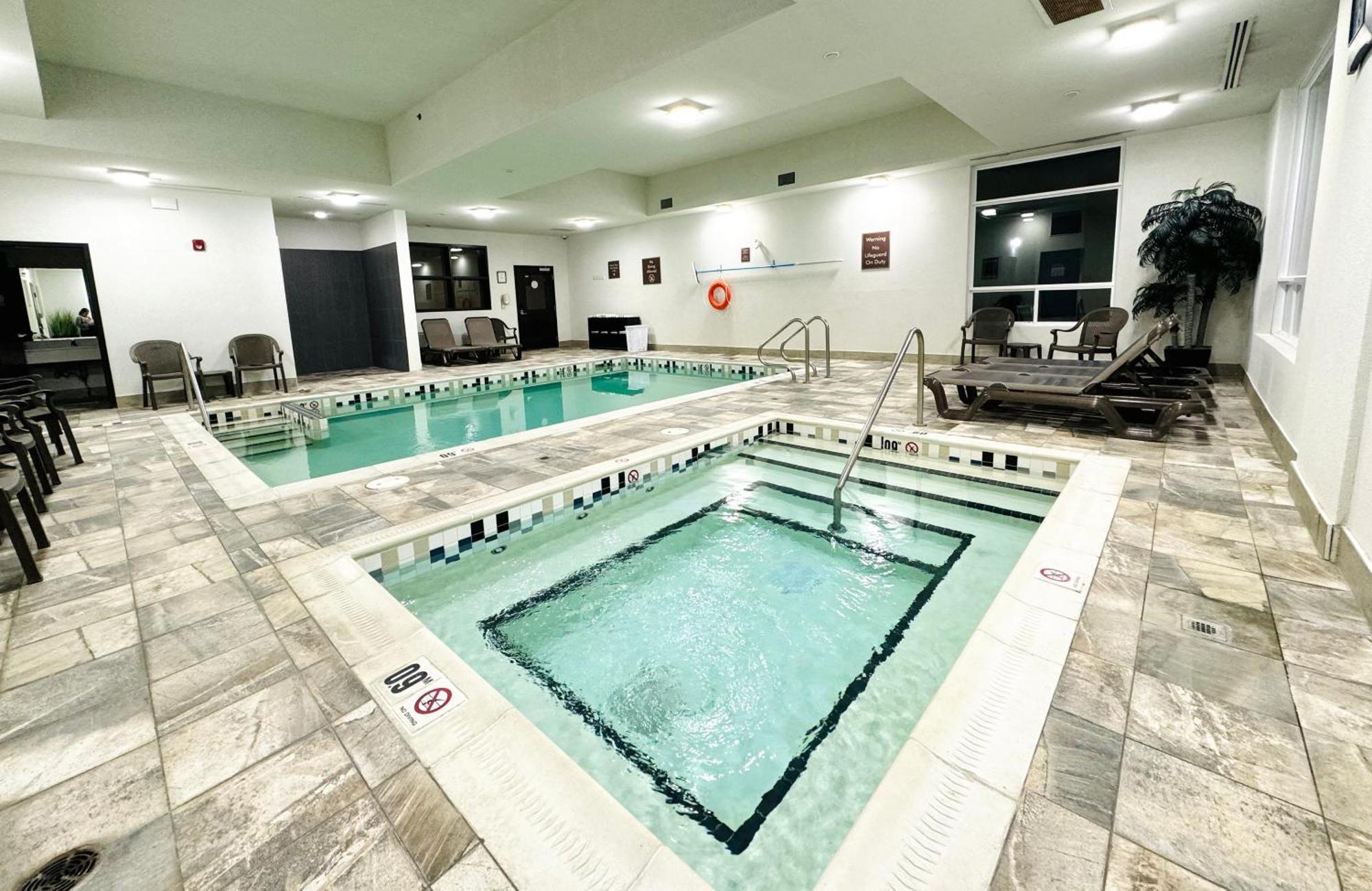 Southfort Inn Fort Saskatchewan Dış mekan fotoğraf